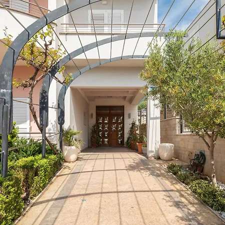 Apartment Brkic With Private Parking