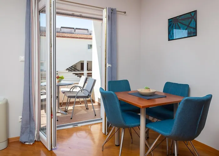 Brkic With Private Parking Apartment