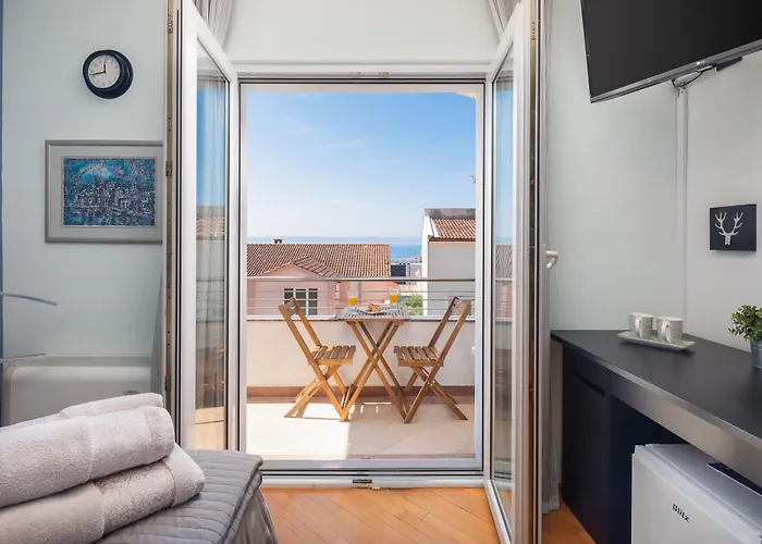 Apartment Brkic With Private Parking