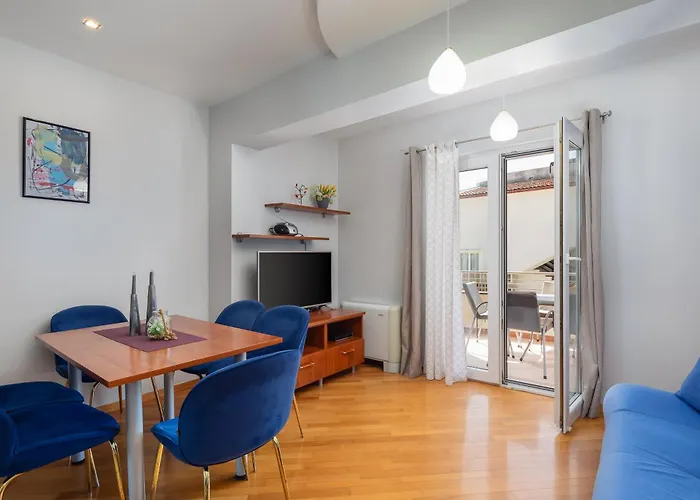 Brkic With Private Parking Apartment