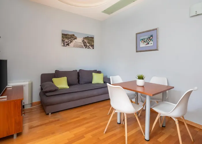 Apartment Brkic With Private Parking *