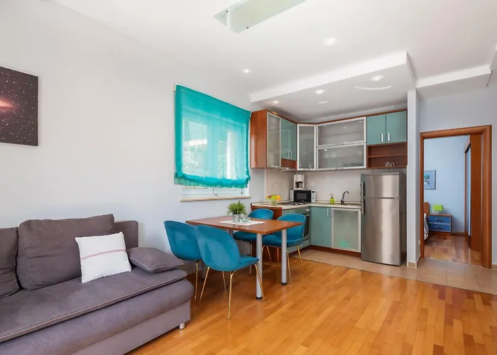 Apartment Brkic With Private Parking