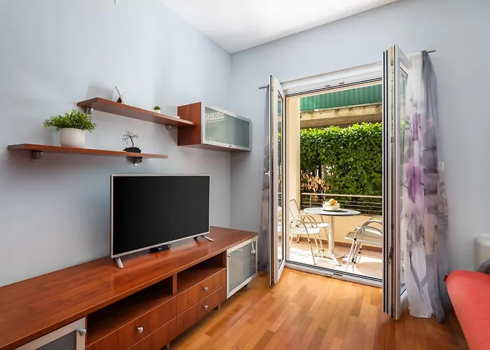 Apartment Brkic With Private Parking Makarska