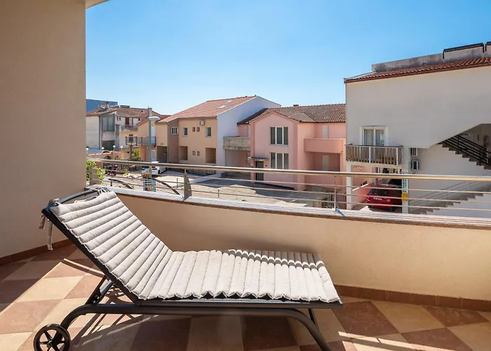 Brkic With Private Parking Apartment *