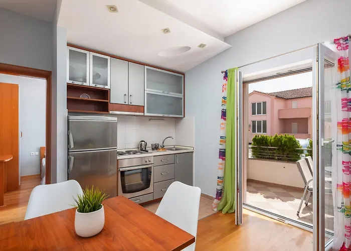 Brkic With Private Parking *