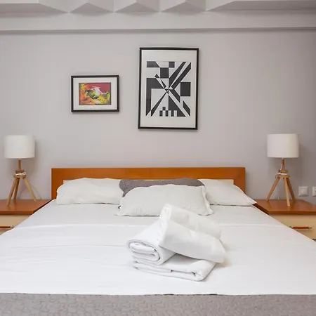 Brkic With Private Parking Makarska