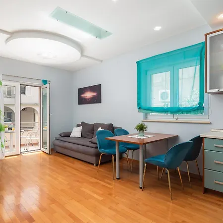 Brkic With Private Parking Apartamento *