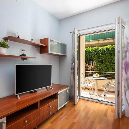 Apartamento Brkic With Private Parking Makarska