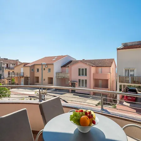 Apartment Brkic With Private Parking