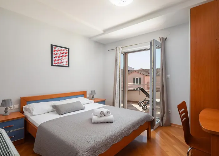 Brkic With Private Parking מאקרסקה