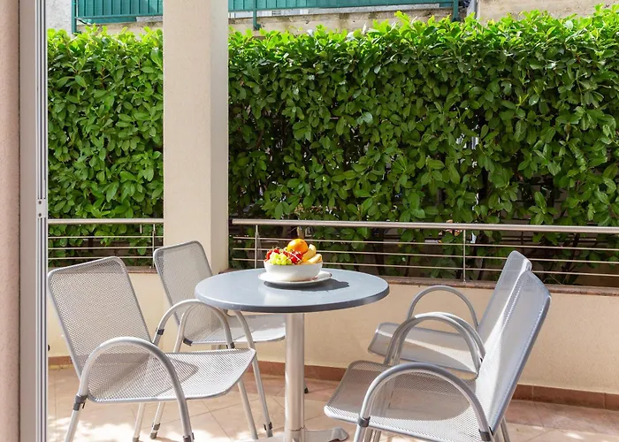 Brkic With Private Parking * Makarska