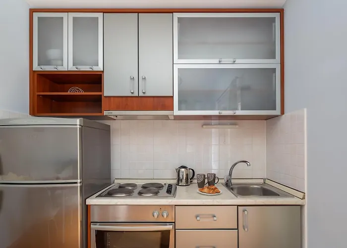 Brkic With Private Parking * מאקרסקה