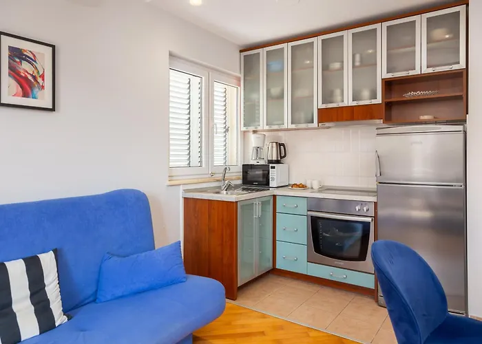 Brkic With Private Parking * Makarska