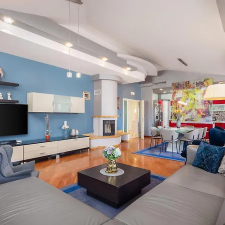 Apartment Brkic With Private Parking Makarska