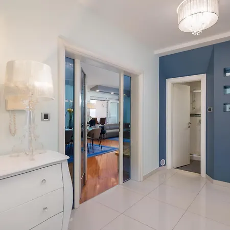 Apartment Brkic With Private Parking Makarska