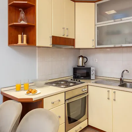 Brkic With Private Parking Apartment *