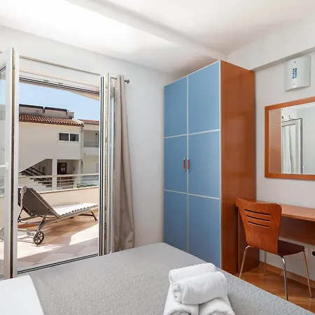 Apartment Brkic With Private Parking *